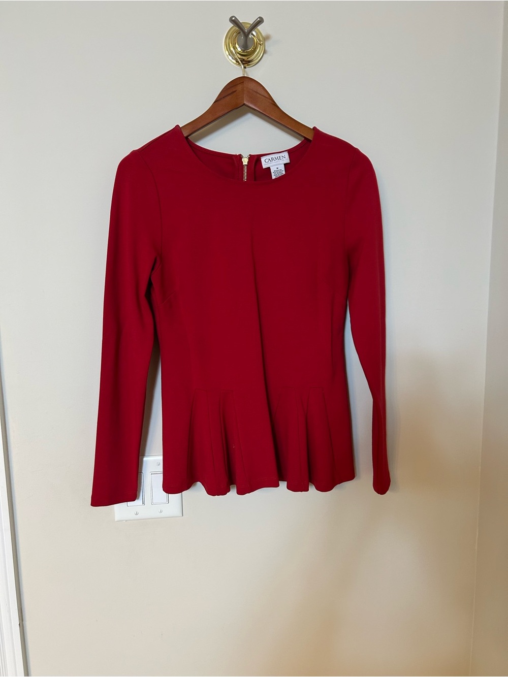 Carmen Marc Valvo Crimson Long-Sleeve Peplum Top